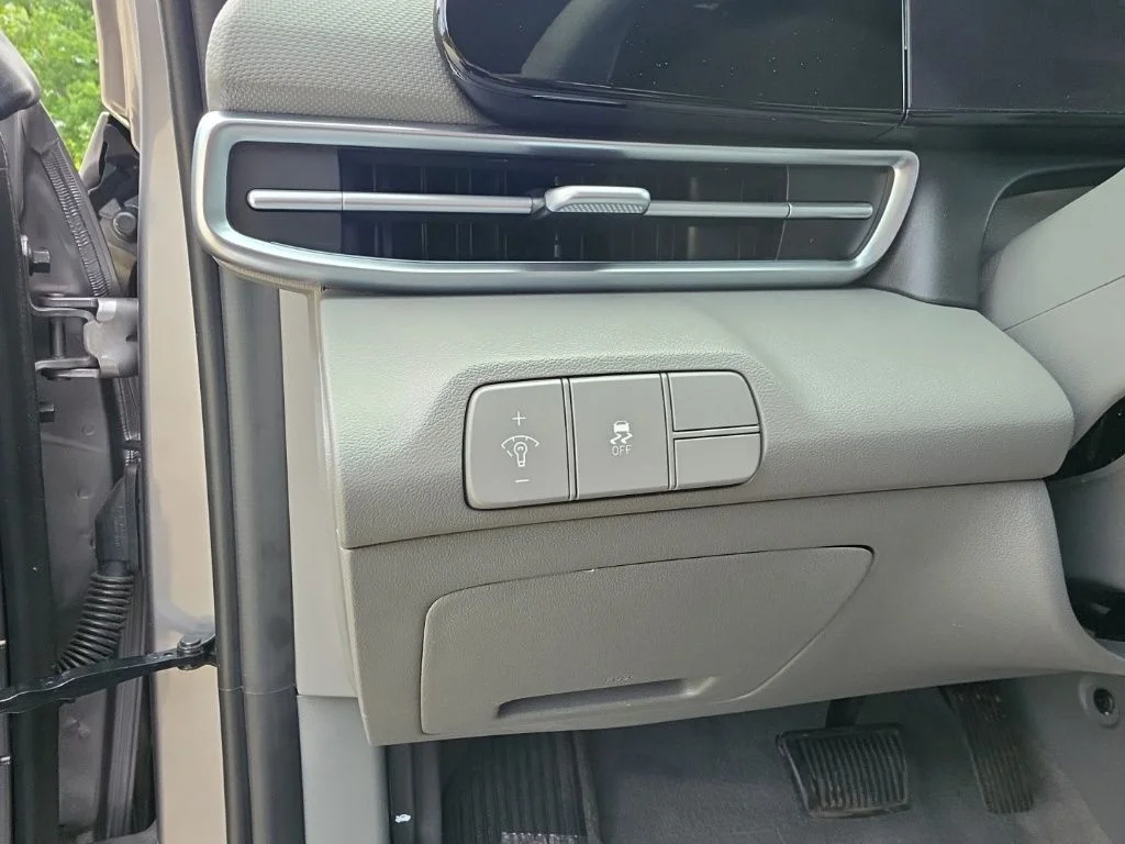 Used 2024 Metal Hyundai SEL image 15