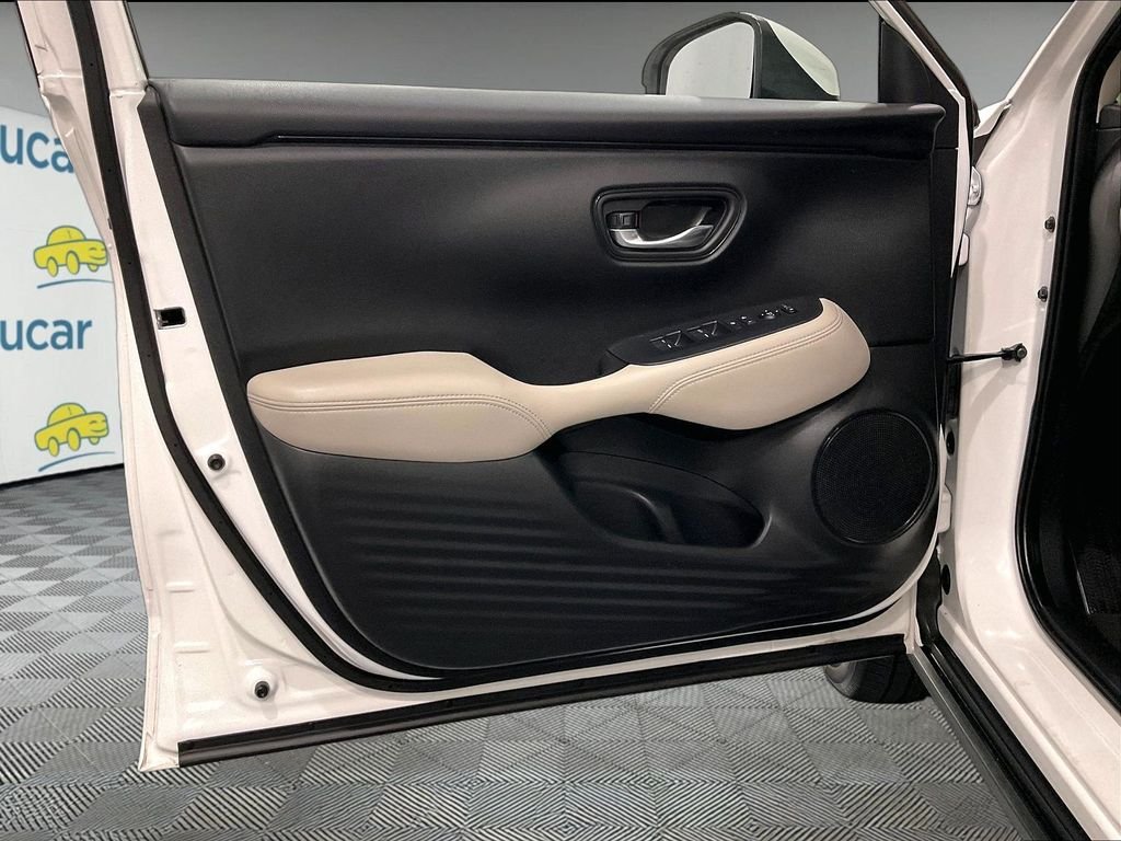 Certified Used 2024 Platinum White Pearl Honda LX image 9