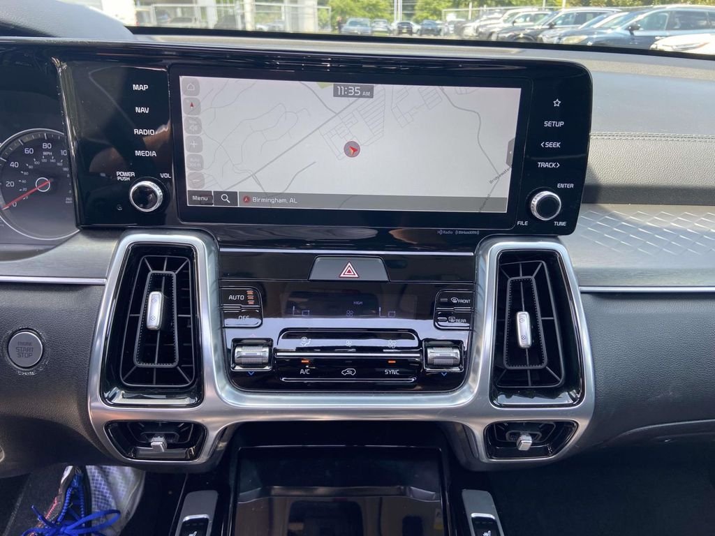 Used 2022 White Kia SX image 25