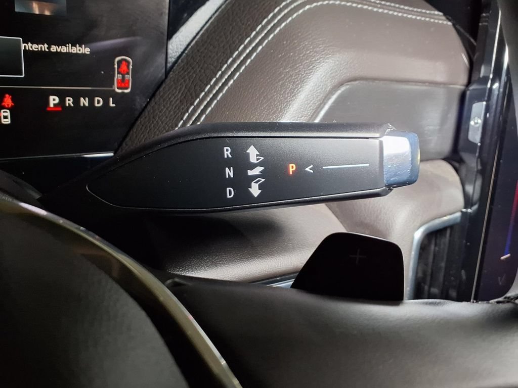 2025 GMC Yukon XL Denali - Photo 11