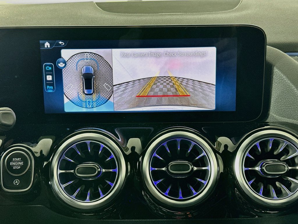 New 2026 Polar White Mercedes-Benz GLA 250 image 44