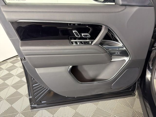 Used 2026 Black Land Rover SE image 23