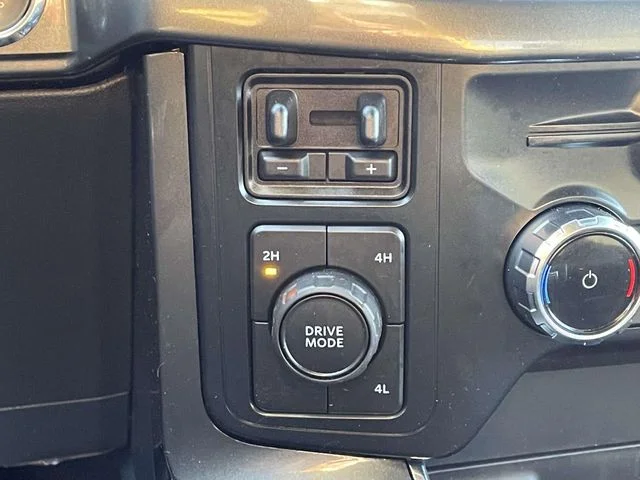 Used 2022 Black Metallic Ford XLT image 28