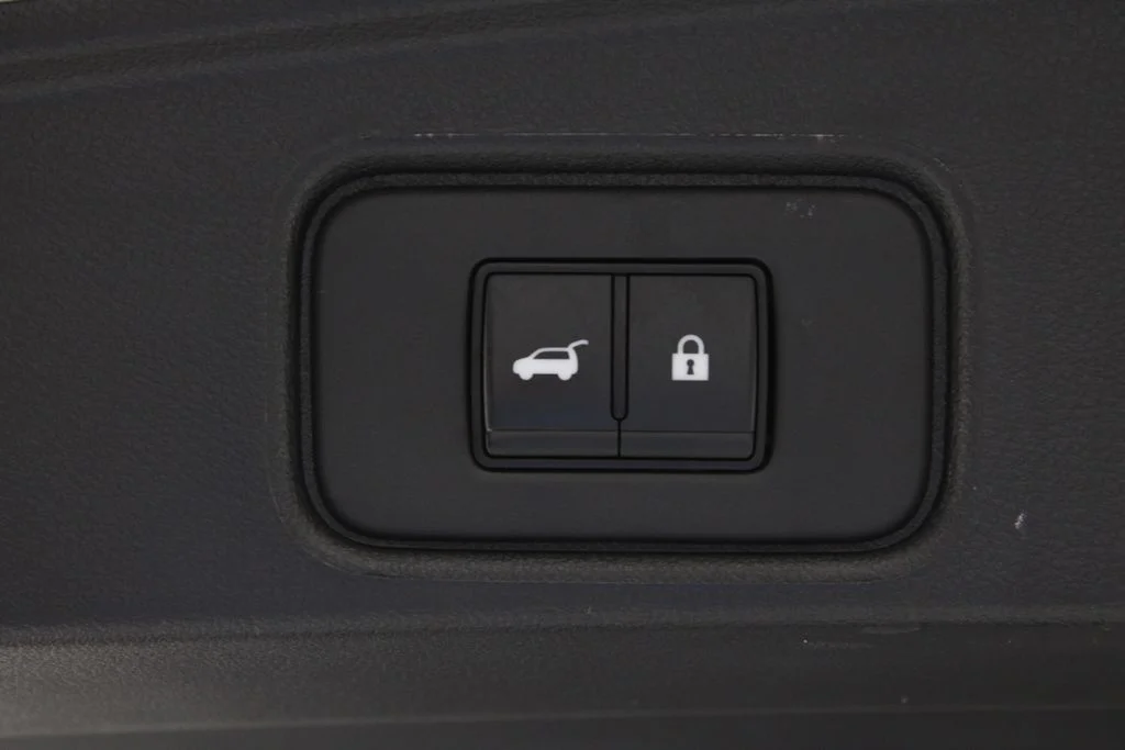 2025 Nissan Pathfinder SL - Photo 19