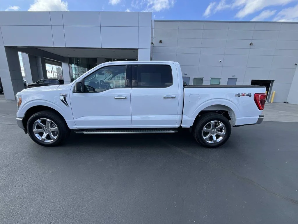Used 2022 Oxford White Ford XLT image 4