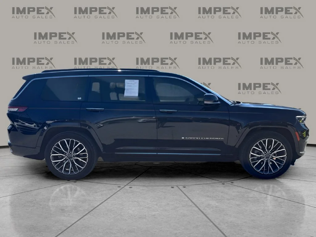 Used 2024 Black Jeep Summit image 6