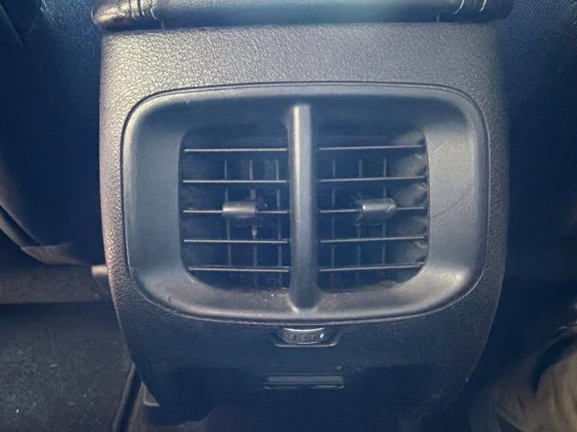 Used 2019 Silver Jeep Latitude Plus image 23