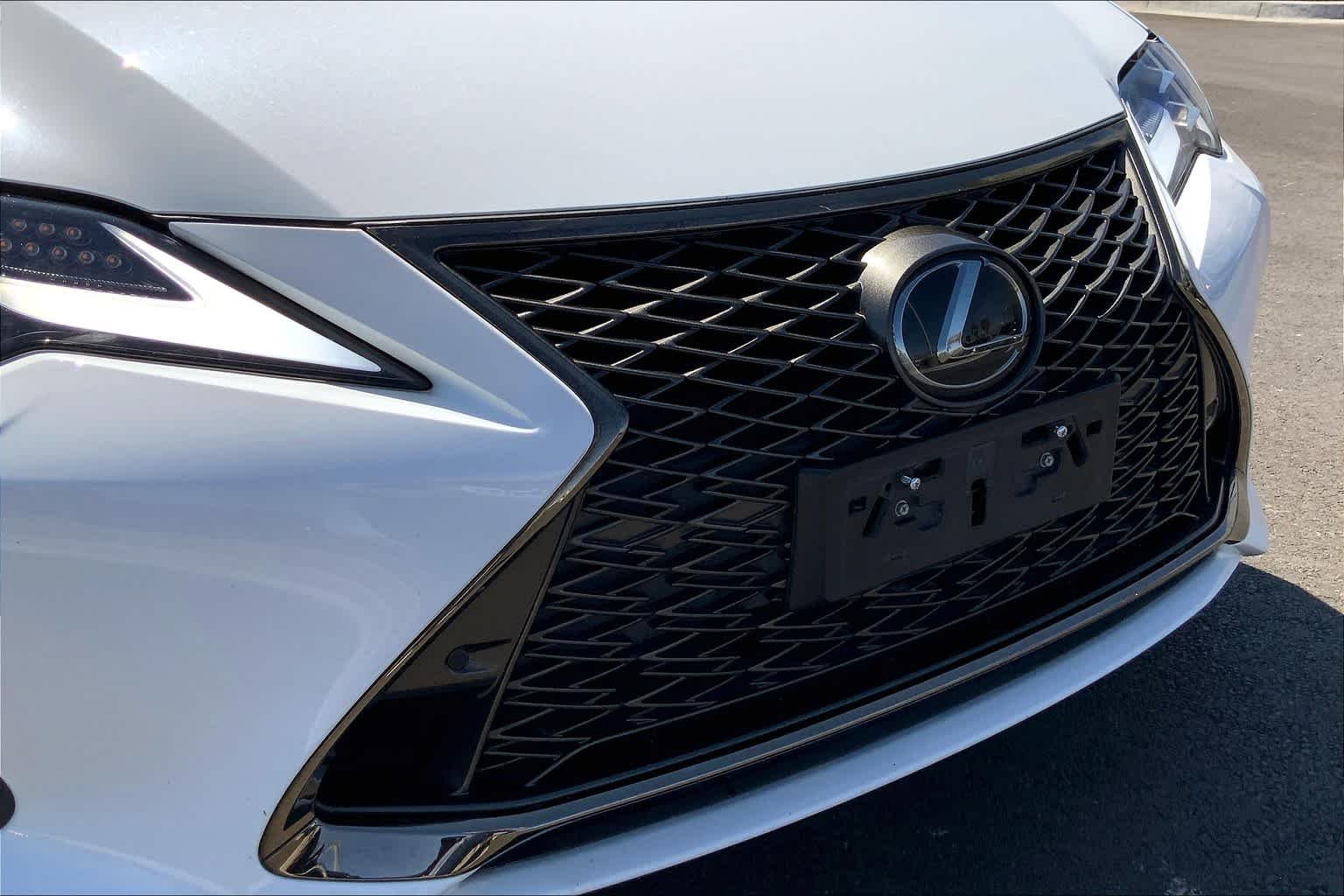 Used 2020 Ultra White Lexus F SPORT image 29