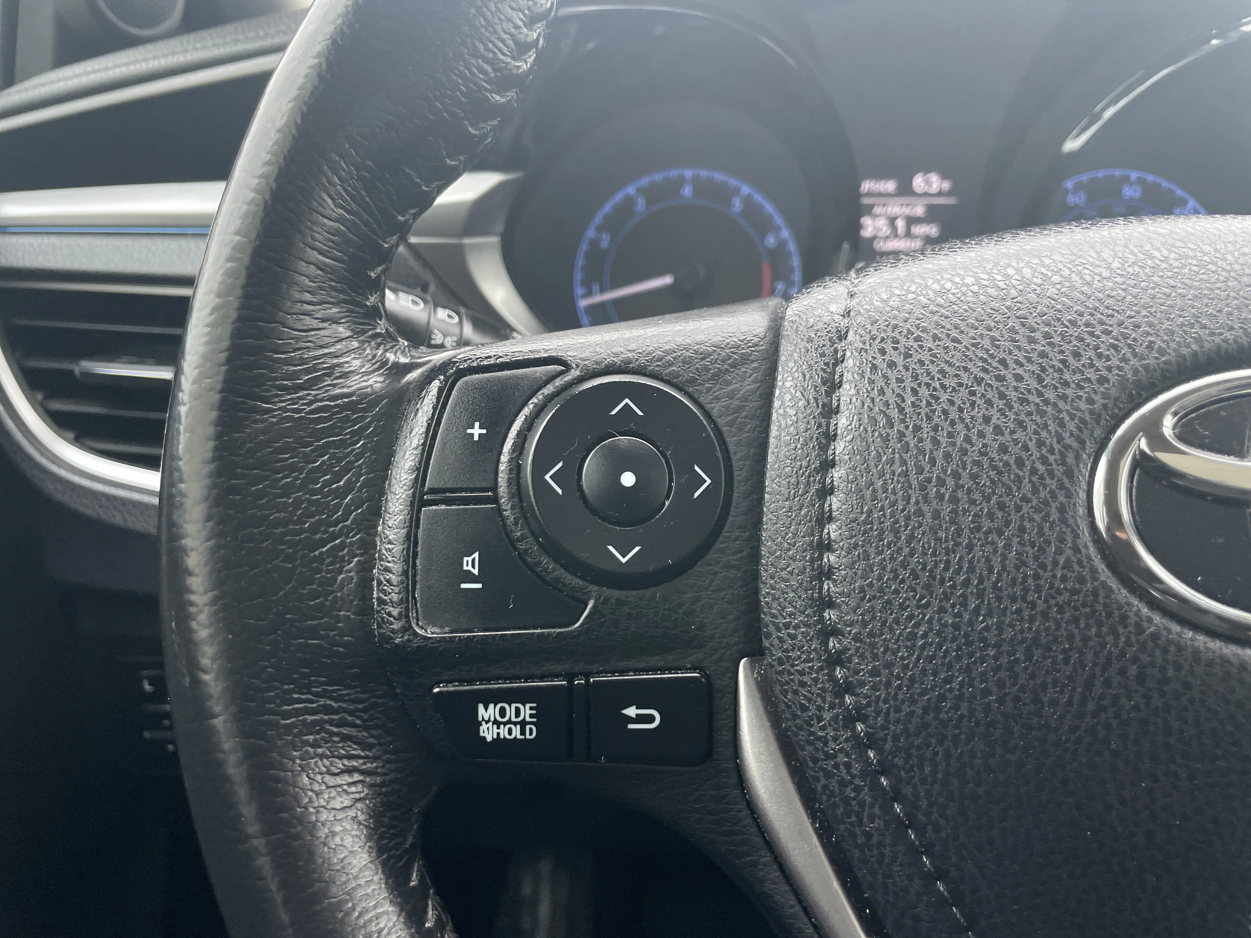 Used 2015 Super White Toyota S Plus image 23