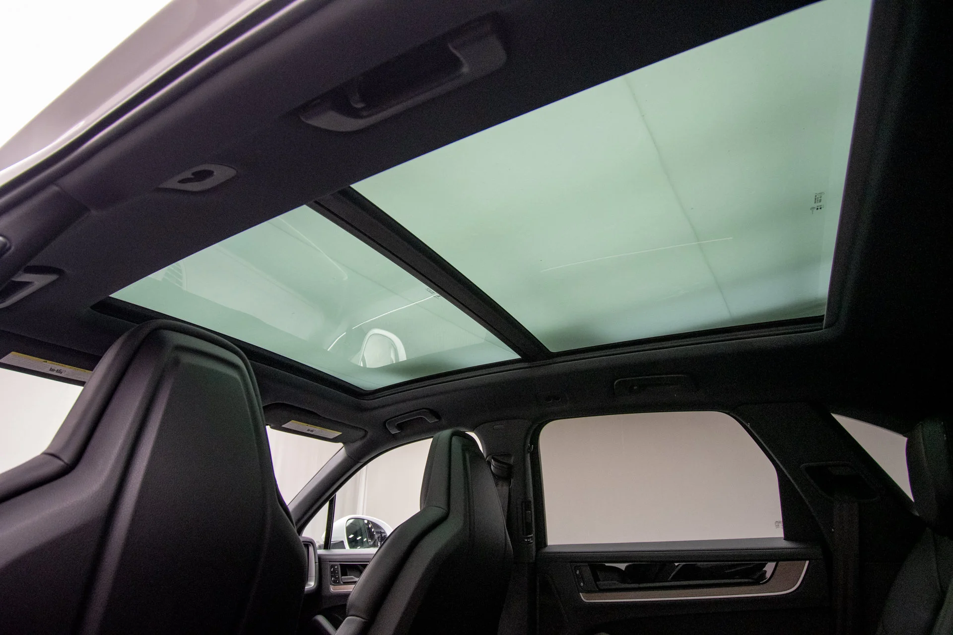 Used 2025 White Porsche S image 18