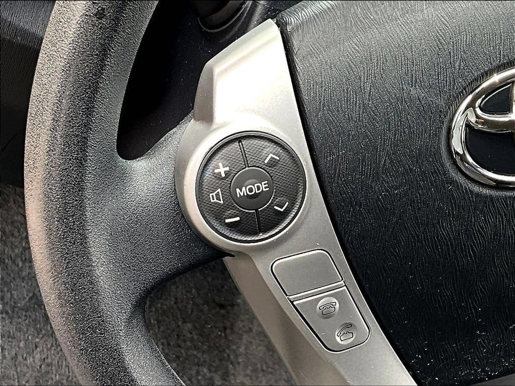 2015 Toyota Prius 10