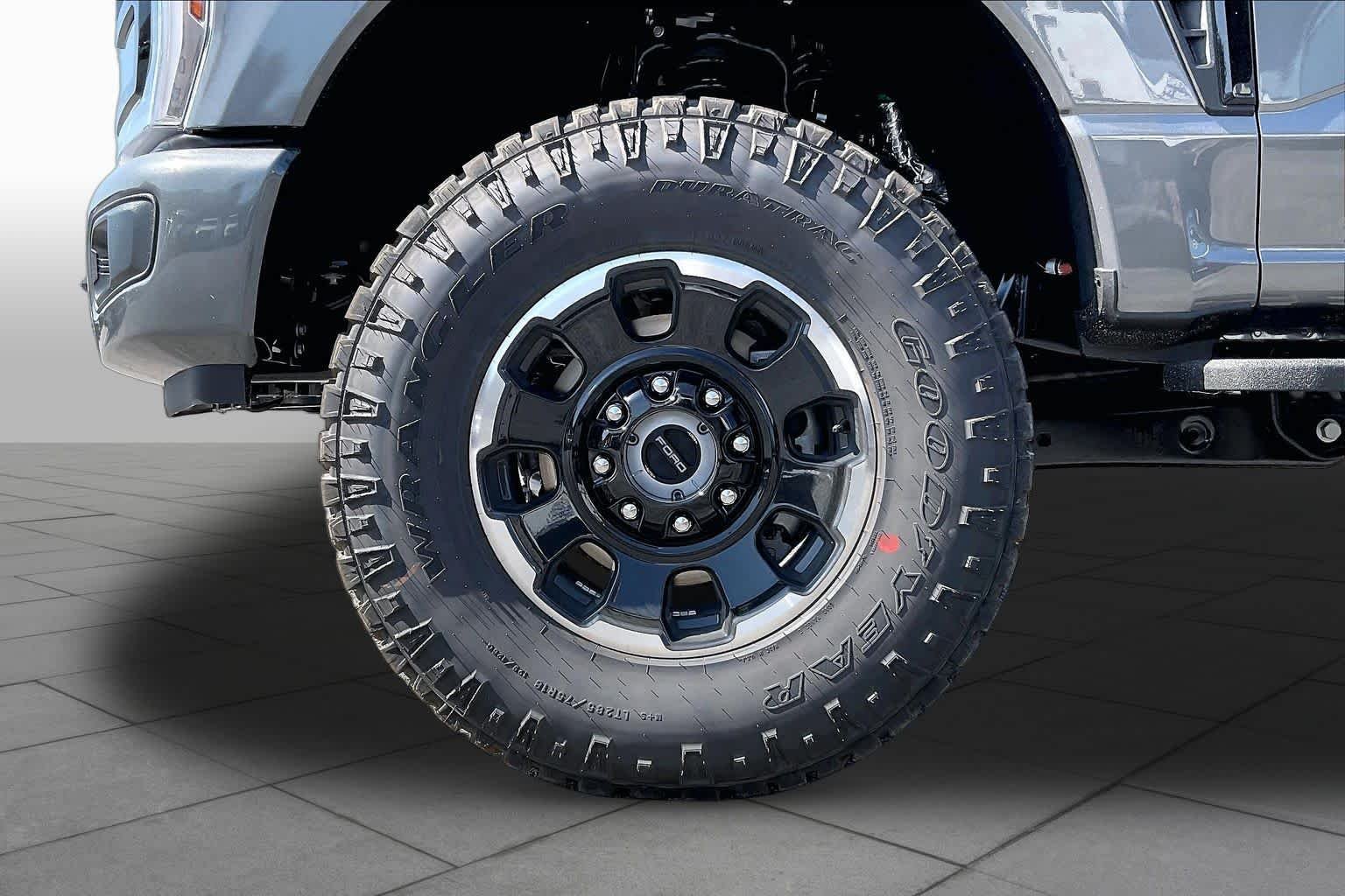 New 2026 Carbonized Gray Metallic Ford F-250® XLT image 7