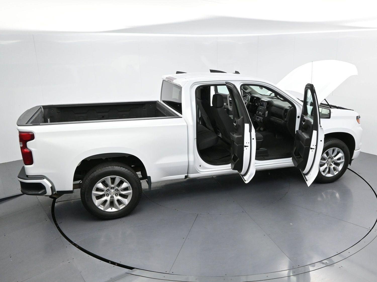 Used 2023 Summit White Chevrolet Custom image 36