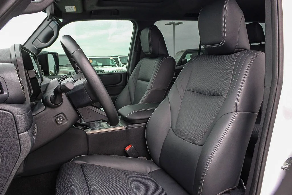 Used 2025  Toyota Base image 18