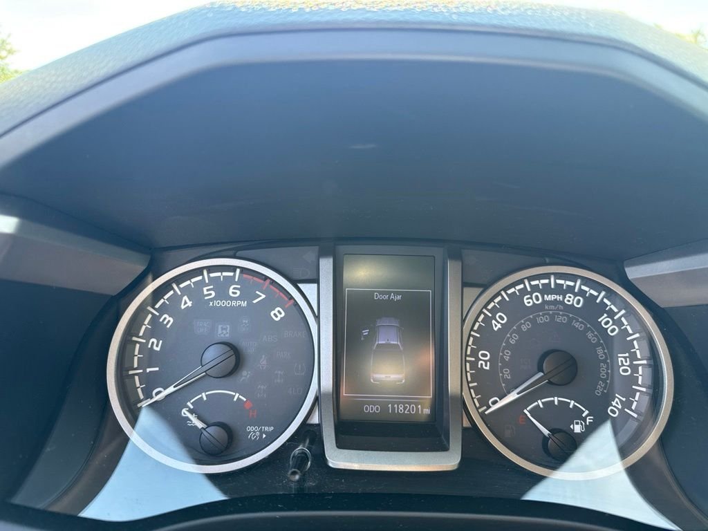 Used 2016 Gray Toyota SR5 image 9