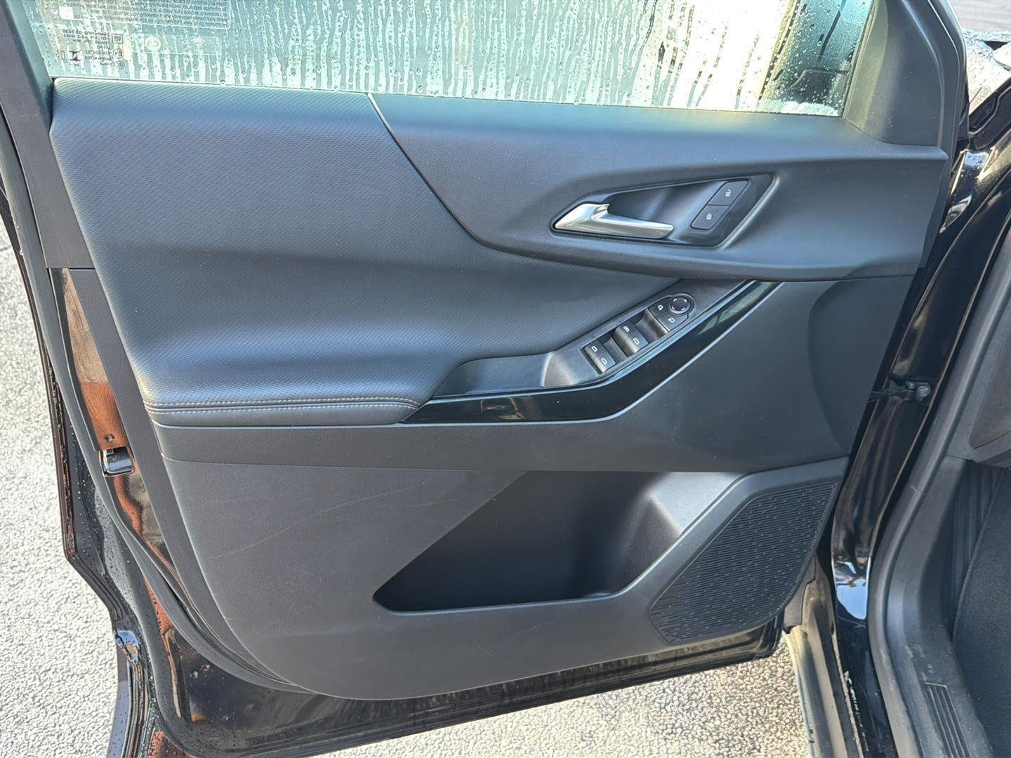 Used 2025 Mosaic Black Metallic Chevrolet FWD LT image 16