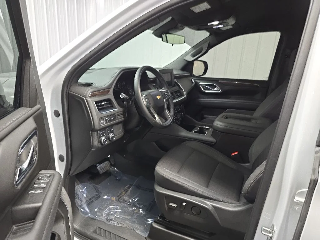 Used 2023 White Chevrolet LS image 28