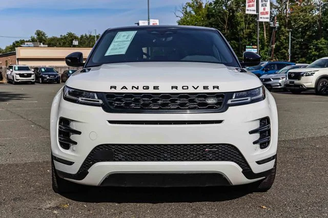 Used 2023  Land Rover R-Dynamic SE image 2