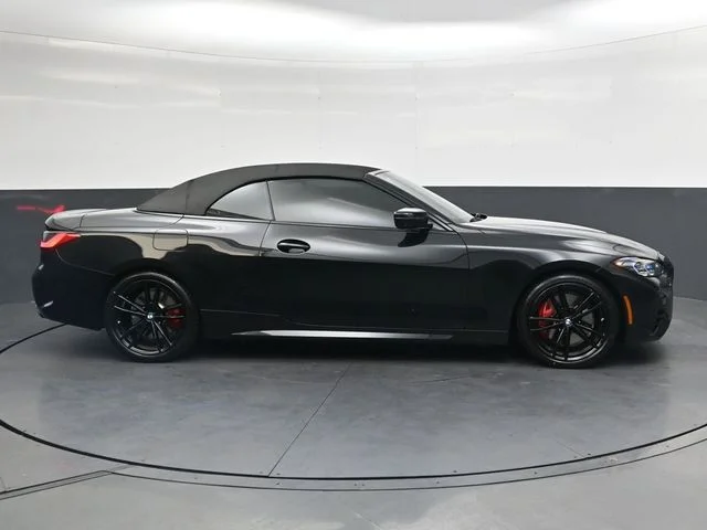 Used 2022 Black BMW M440i image 3