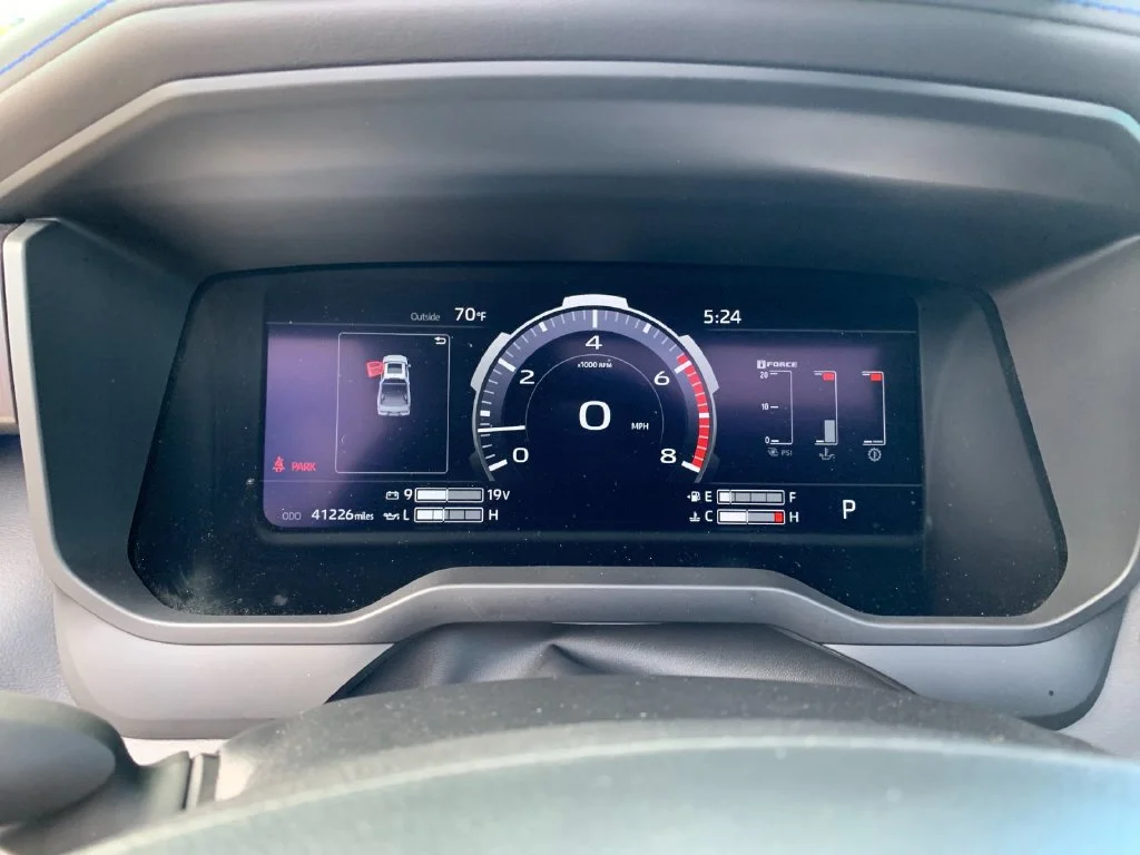 Used 2023  Toyota Platinum image 29