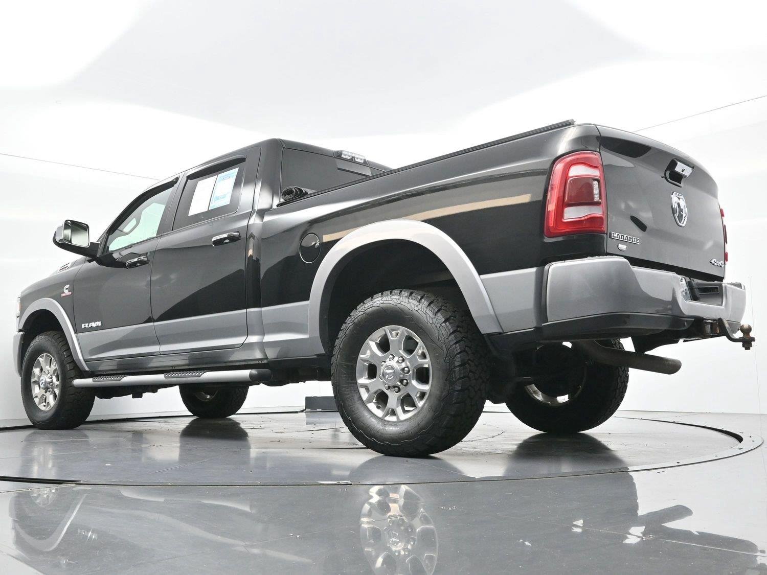 Used 2021 Diamond Black Crystal Pearlcoat Ram Laramie image 51