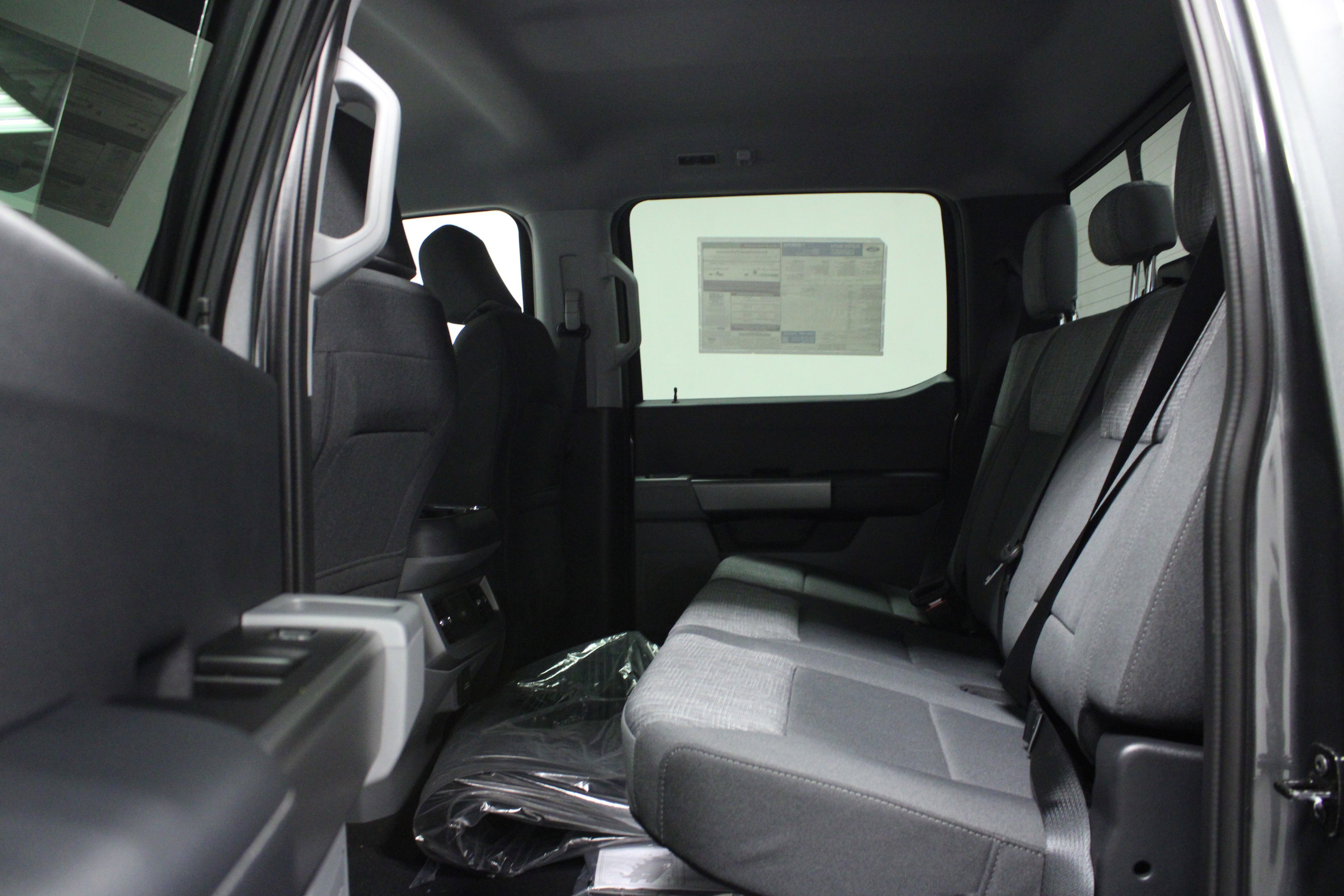 New 2026 Carbonized Gray Metallic Ford XLT image 13