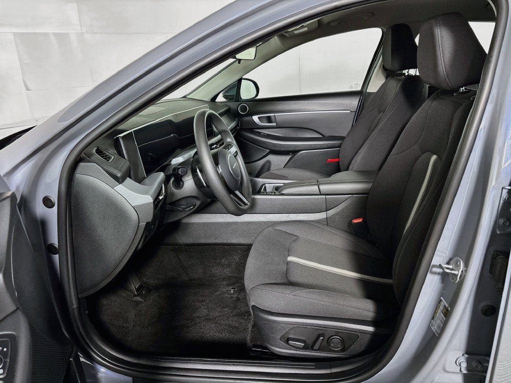 Used 2025 Blue Hyundai SEL image 11