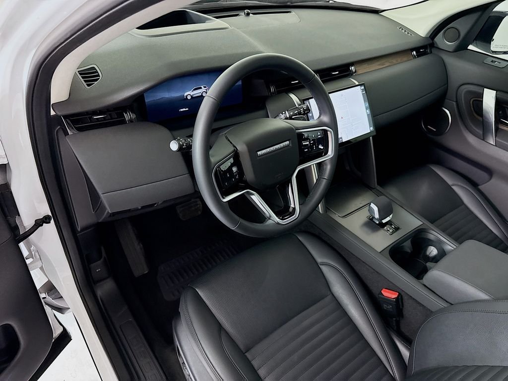 Certified Used 2025 Fuji White Land Rover S image 9
