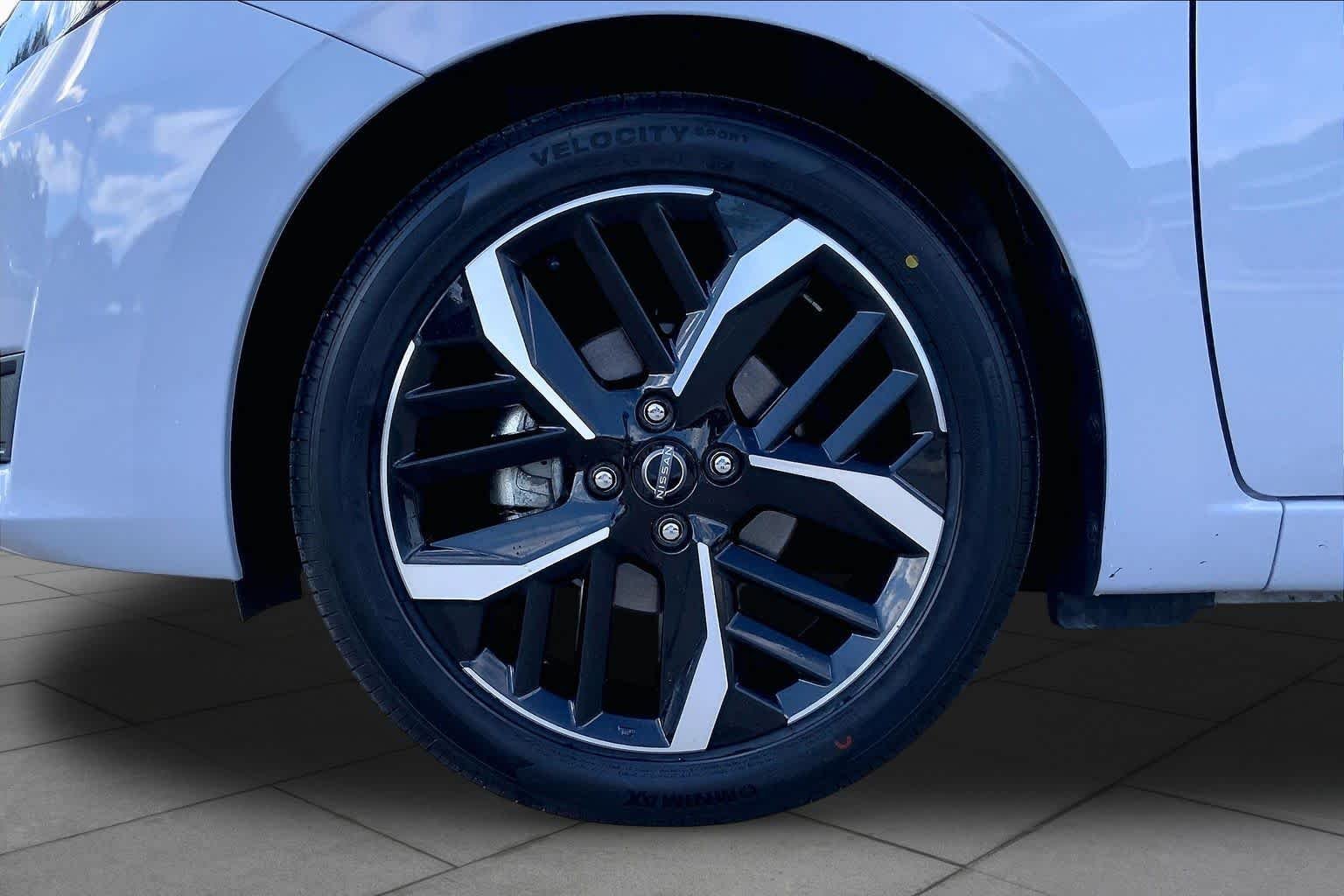 Used 2025 Gray Sky Pearl Nissan SR image 11