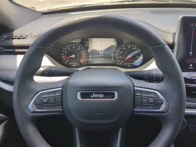 Certified Used 2023 White Jeep Latitude Lux image 30