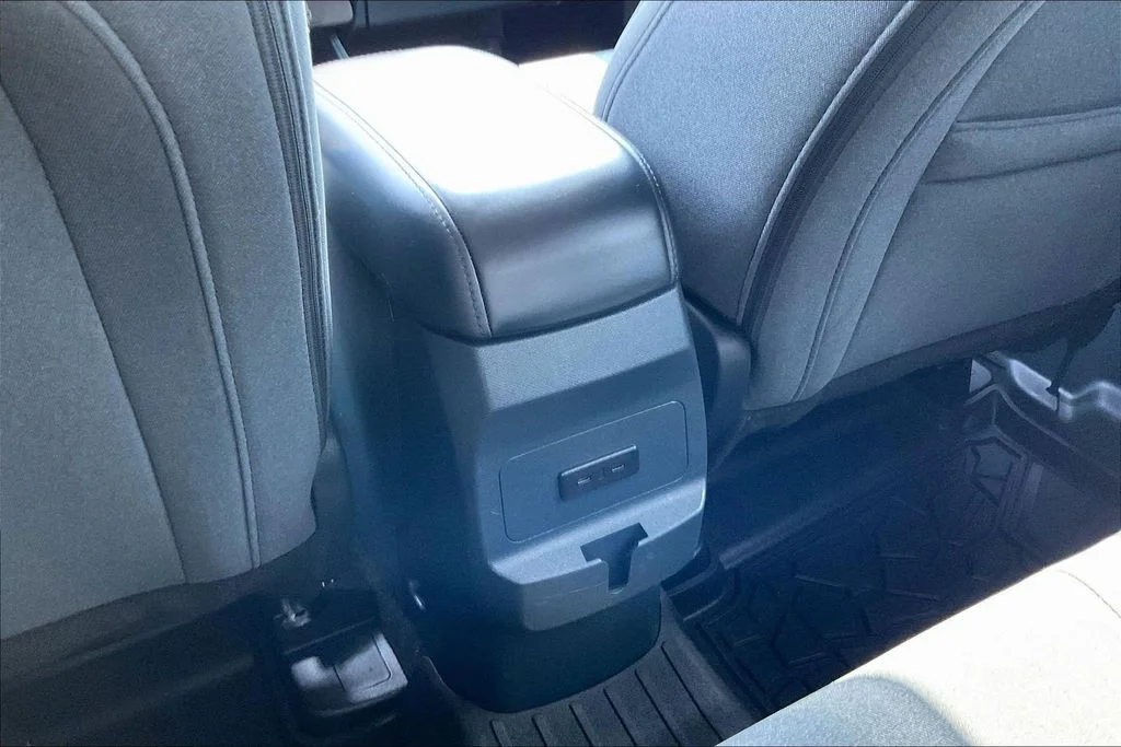 Used 2025 Red Ford XLT image 14