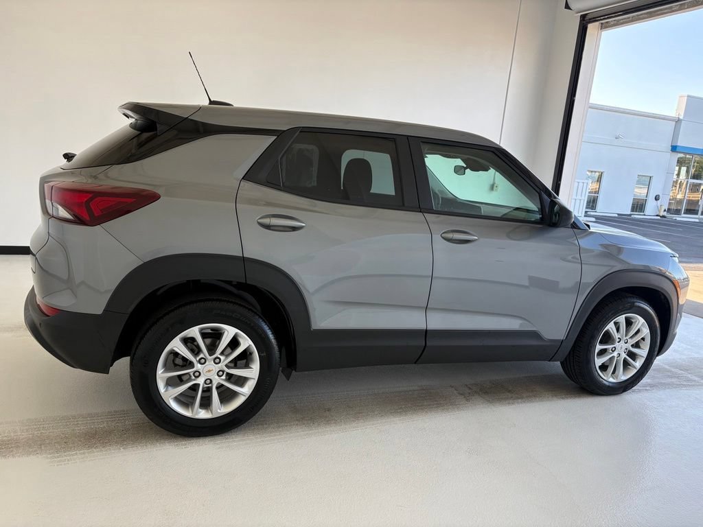 Used 2025 Sterling Gray Metallic Chevrolet LS image 20