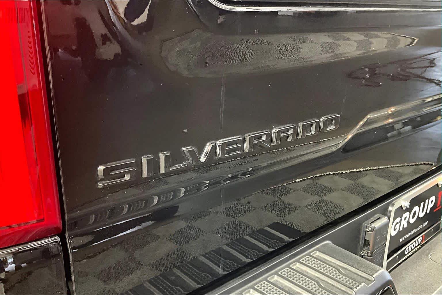 Used 2025 Black Chevrolet RST image 27