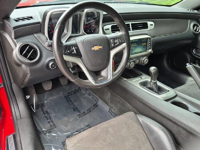 Used 2014 Red Chevrolet SS image 13