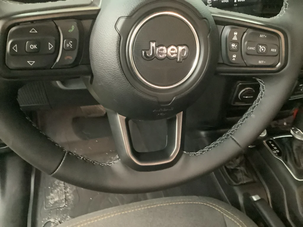 New 2026 Anvil Clear-Coat Exterior Paint Jeep Sport S image 15