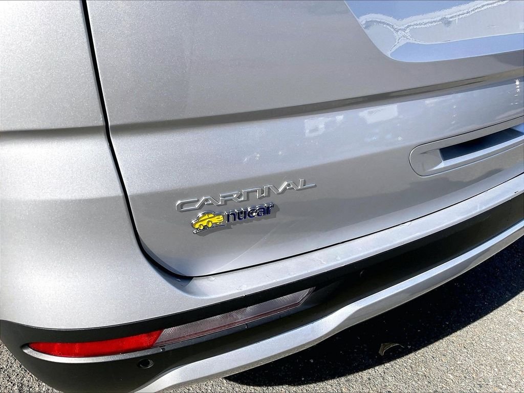 Used 2023 Silver Kia LX Seat Package image 29