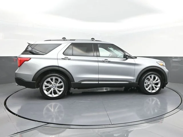 Used 2023 Silver Ford Platinum image 8