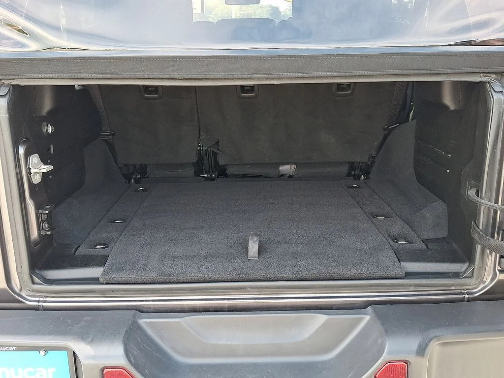 Used 2024 Gray Jeep Rubicon image 28