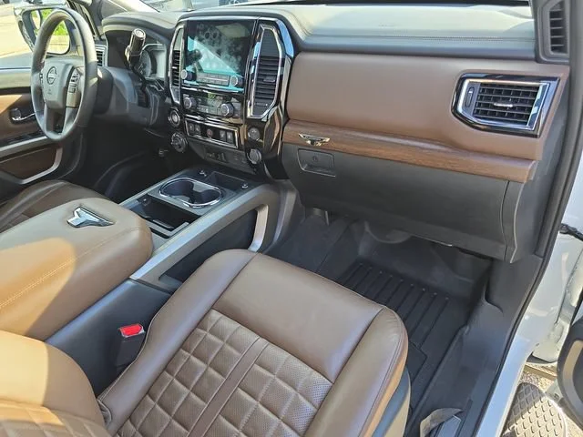 Used 2024 White Nissan Platinum Reserve image 39