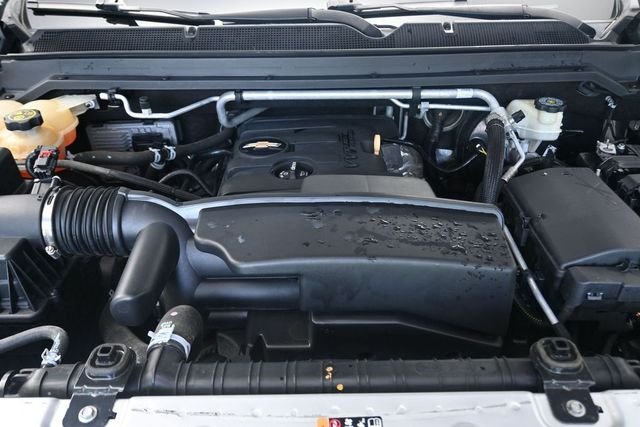 Used 2016 Silver Chevrolet Work Truck image 18