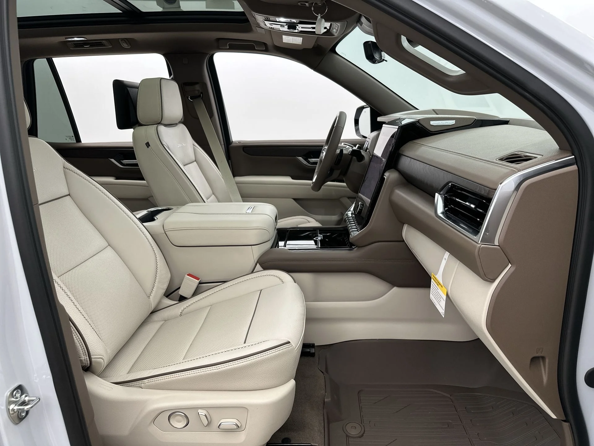 2026 GMC Yukon Denali - Photo 87
