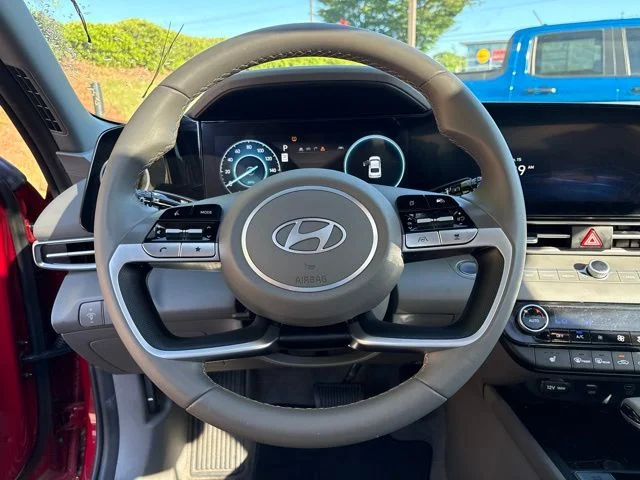 Used 2024 Red Hyundai SEL image 9