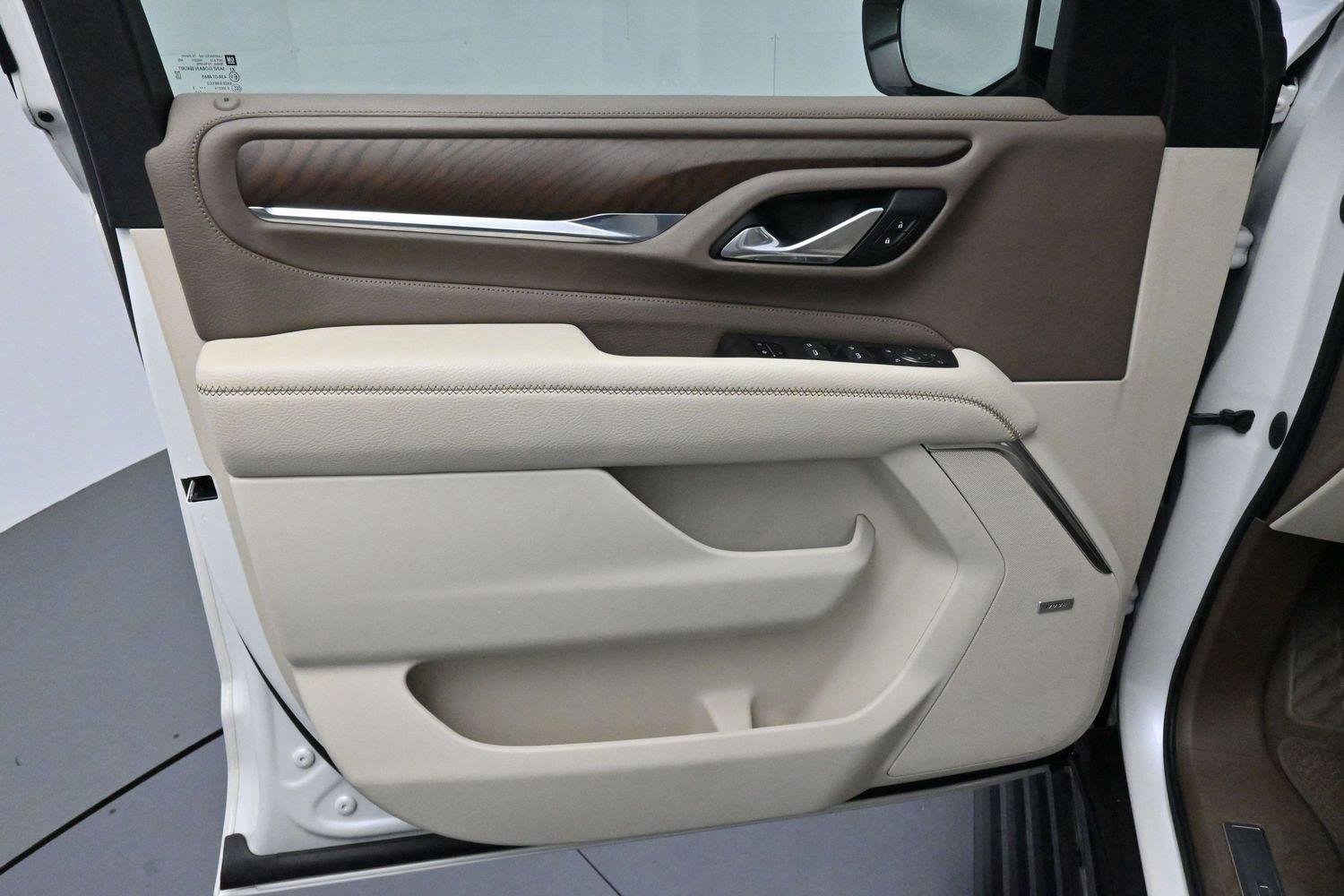 Used 2021 WHITE FROST TRICOAT GMC Denali image 13