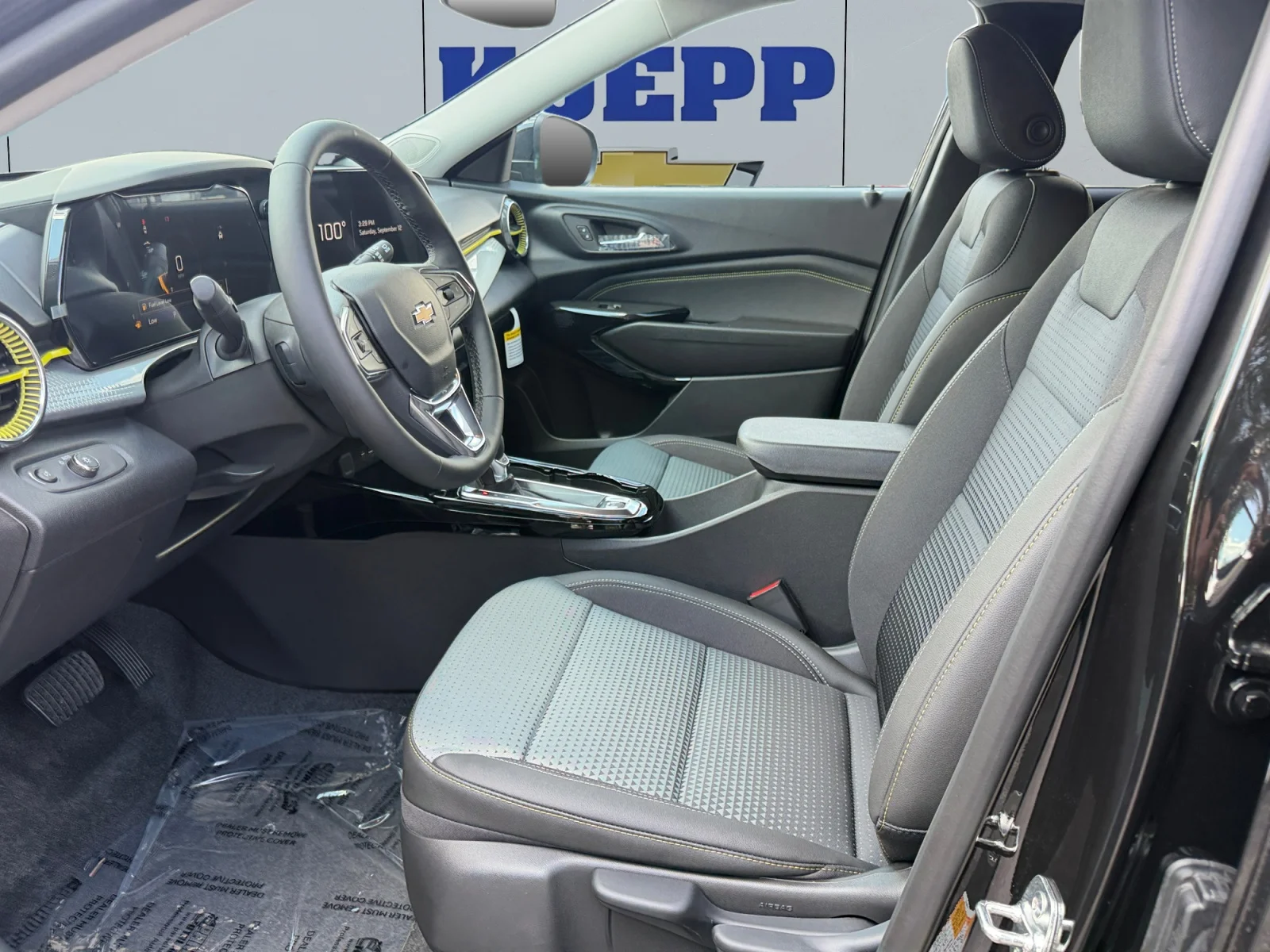 New 2026 Mosaic Black Metallic Chevrolet LT image 10