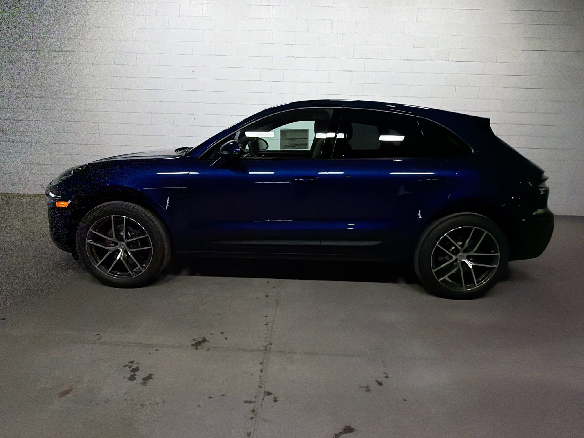 New 2026 Gentian Blue Metallic Porsche  image 2