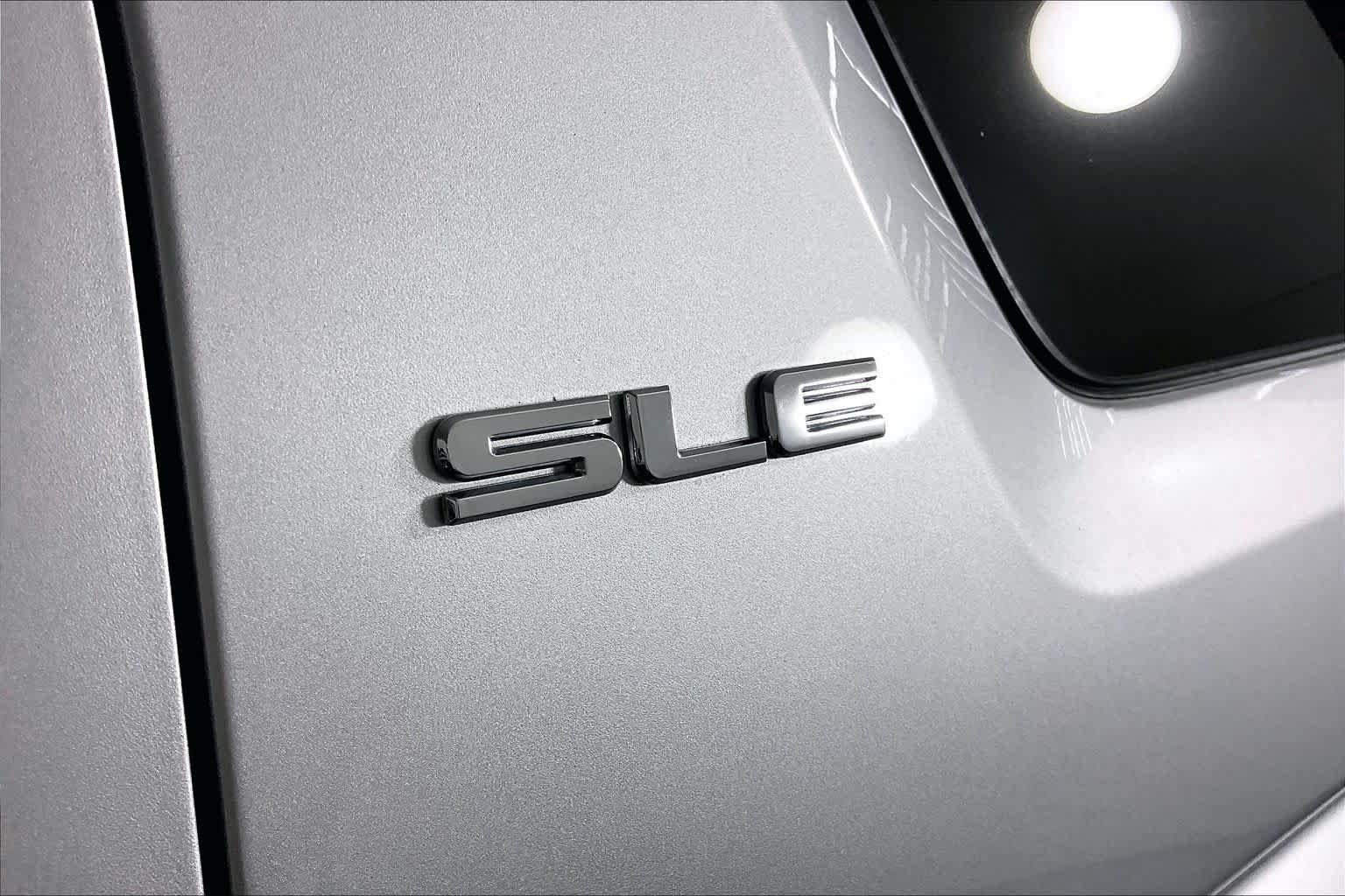 Used 2016 Quicksilver Metallic GMC SLE image 10