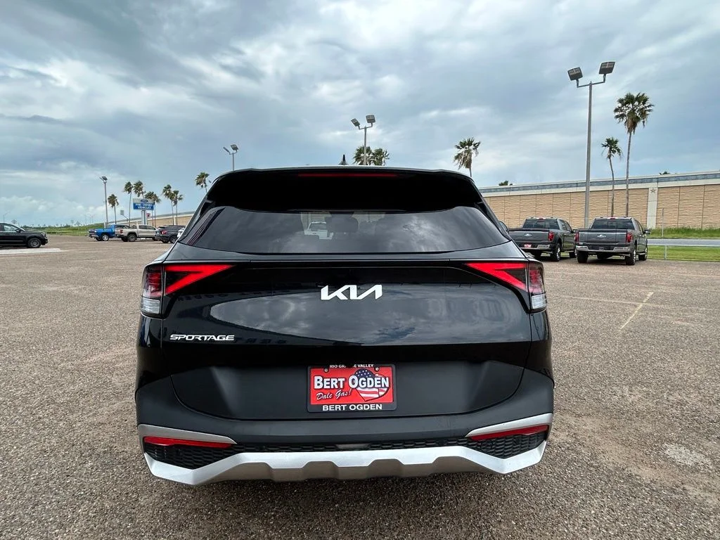 Used 2023 Black Kia LX image 5