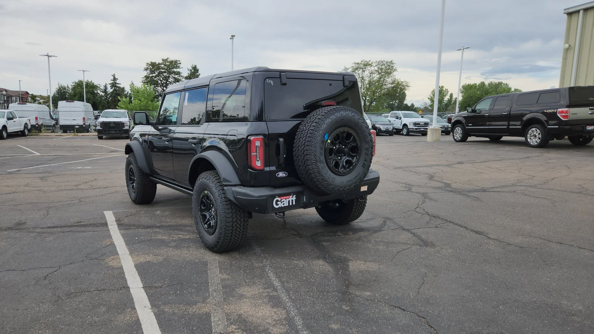 New 2026 Shadow Black Ford Badlands image 5