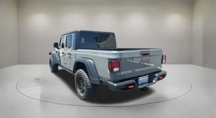 Certified Used 2023 Gray Jeep Mojave image 4