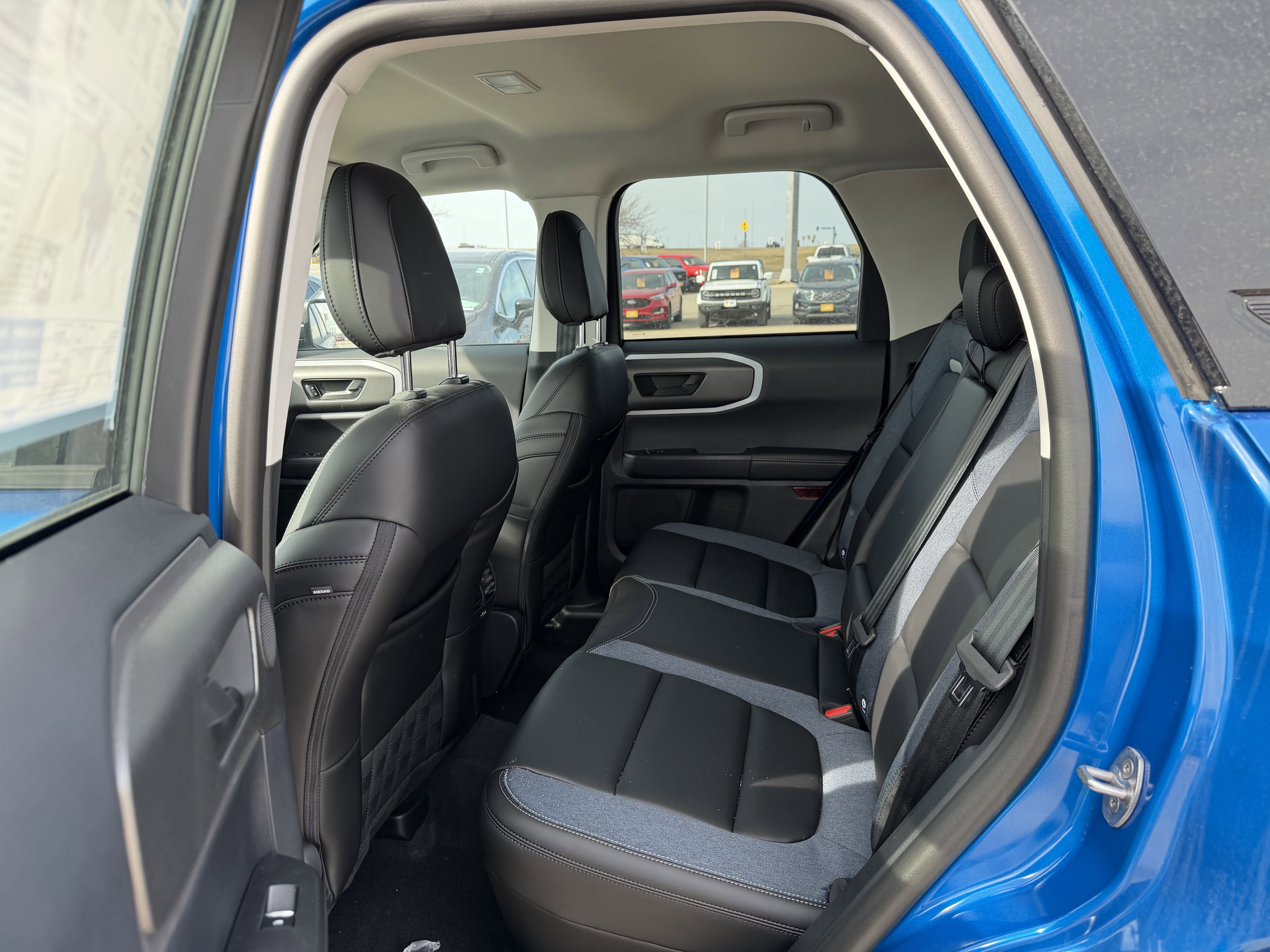 New 2025 Velocity Blue Metallic Ford Outer Banks image 6